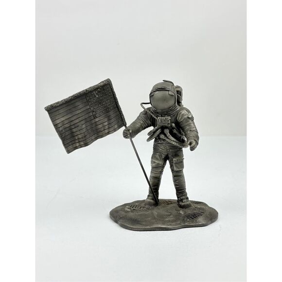Franklin Mint Other - 1976 Franklin Mint The Astronaut 1956-1976 w/ American Flag Fine Pewter Figurine